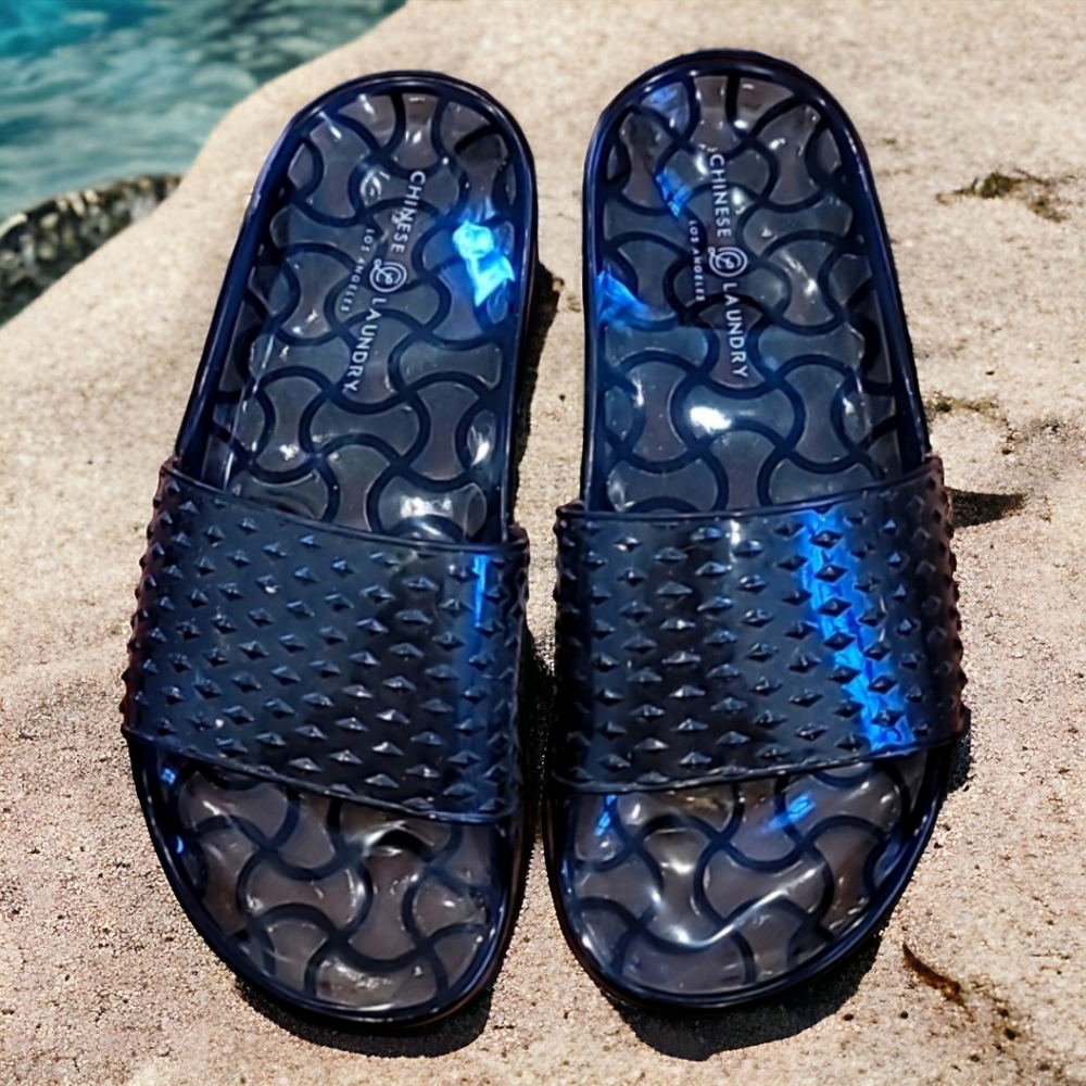 Dark gray Chinese Laundrey gelly slides size 8
